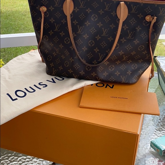 Authentic Louis Vuitton Alright!! Open to offers - Picture 12 of 16